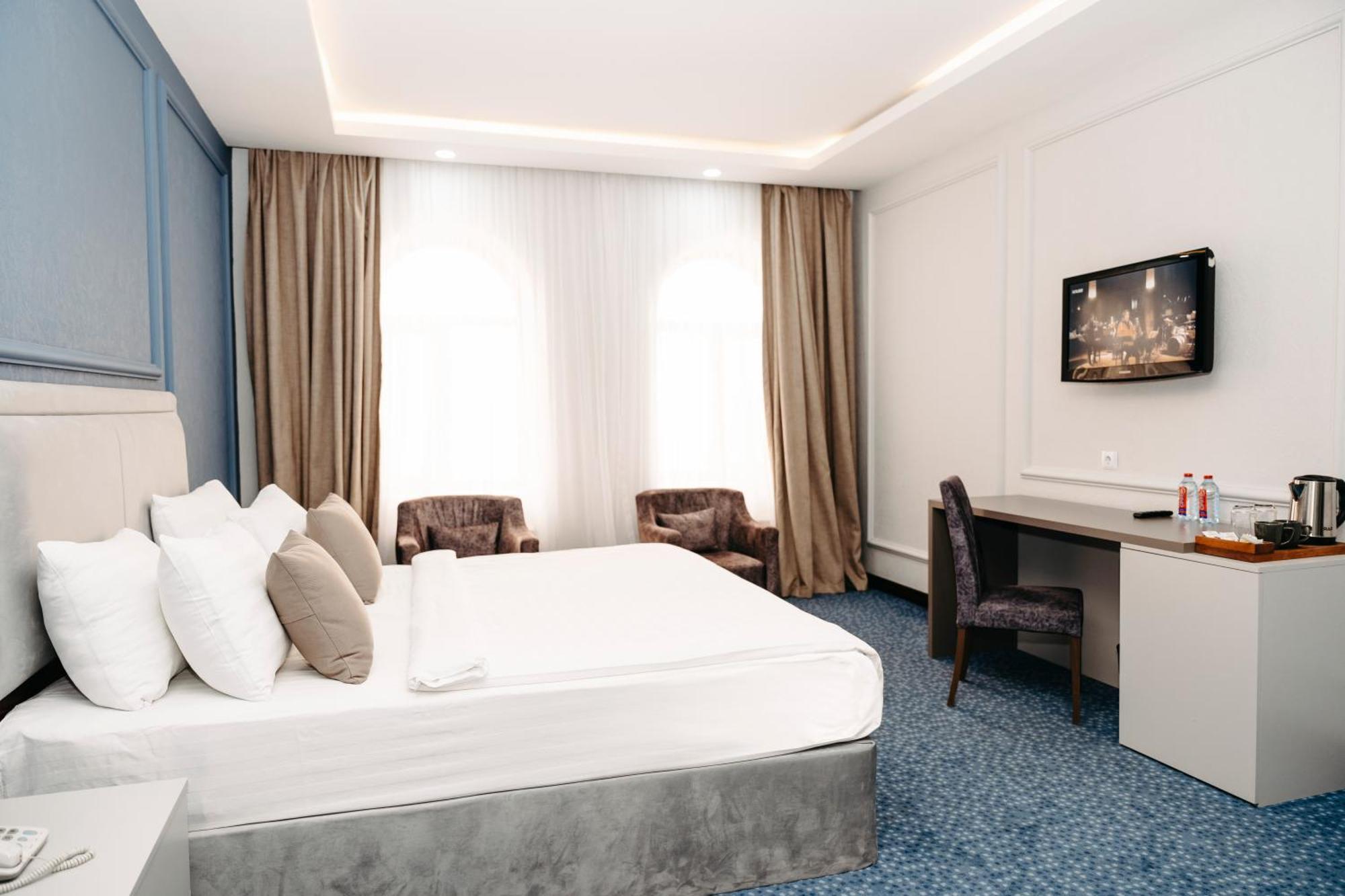 Grand 3* Baku